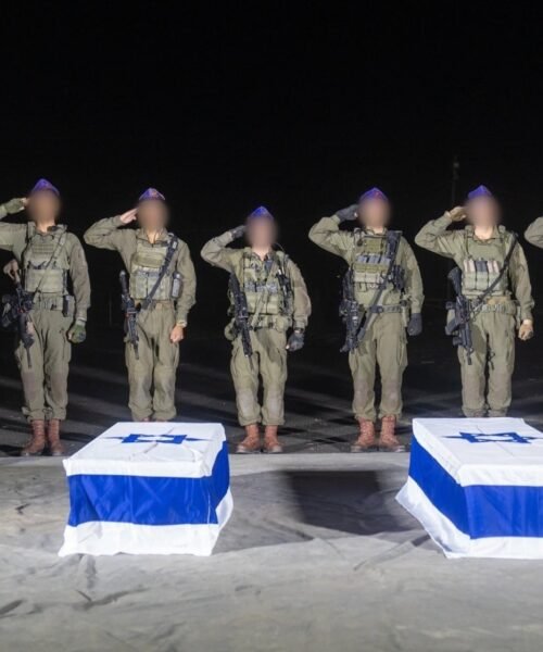 Última hora del conflicto en Oriente Próximo, en directo | El ejército israelí confirma las identidades de los últimos cadáveres de rehenes entregados por Hamás