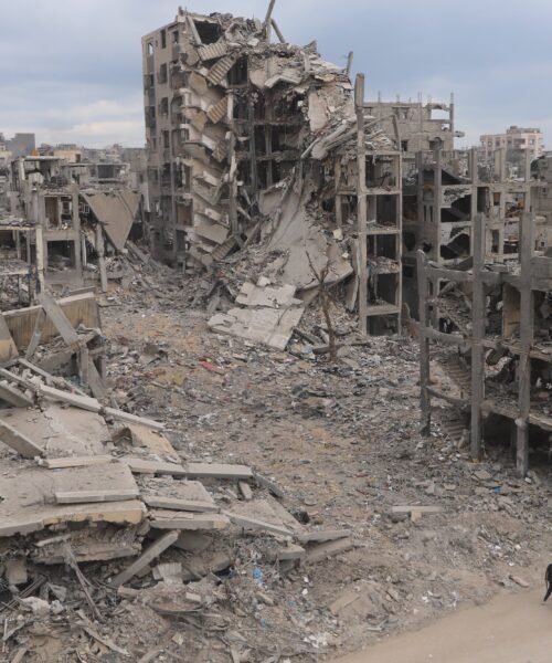 Última hora del conflicto en Oriente Próximo, en directo | Israel pinta una línea fronteriza dentro de Gaza y responderá “con fuego” a quien intente traspasarla