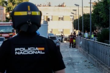 La policía detiene al hombre atrincherado en una vivienda del pueblo sevillano de Brenes