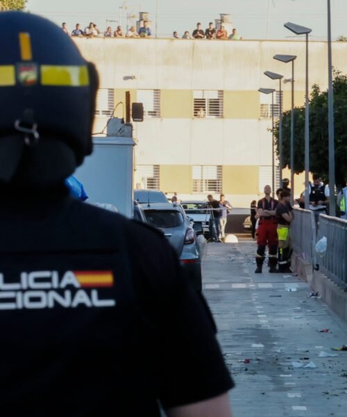 La policía detiene al hombre atrincherado en una vivienda del pueblo sevillano de Brenes