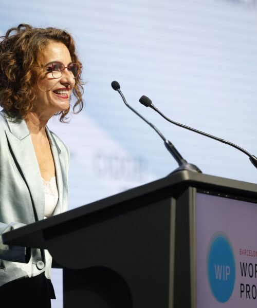La ministra de Hacienda presentará el techo de gasto “en unos días” y pide apoyo para los Presupuestos
