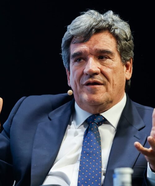 Escrivá llama a repensar la normativa de opas tras el fracaso del BBVA: “Ha sido demasiado largo”