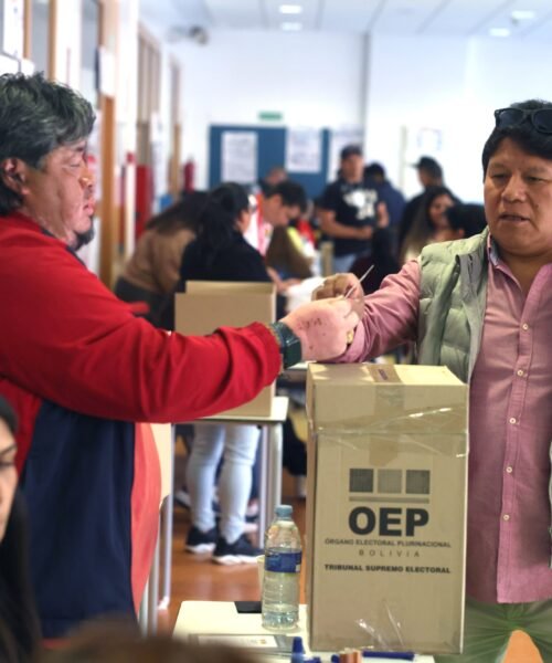 Los bolivianos en España también giran a la derecha: “El populismo se volvió insostenible”