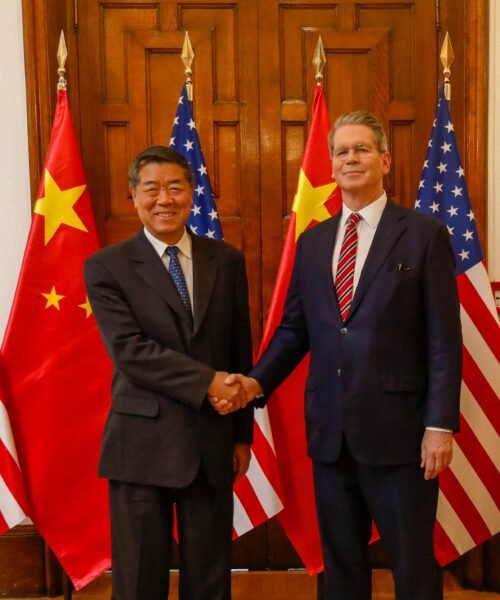Los negociadores comerciales de China y Estados Unidos se citan en Malasia para resolver la disputa de las tierras raras