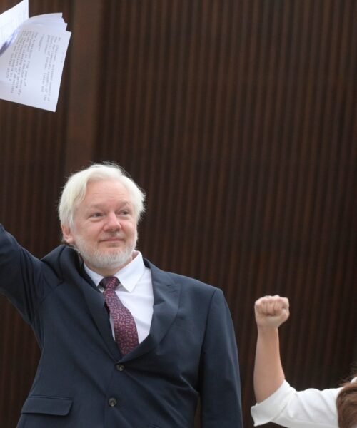 Assange pide 20 años de prisión para el exmilitar español que lo espió para la CIA