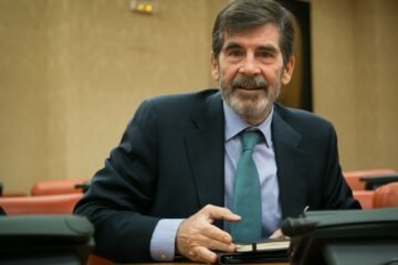 Homenaje a José Enrique Serrano, “el mejor de los jefes de gabinete de presidentes”