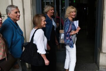 Las mujeres afectadas por los cribados piden a la Fiscalía que investigue la desaparición de historiales médicos