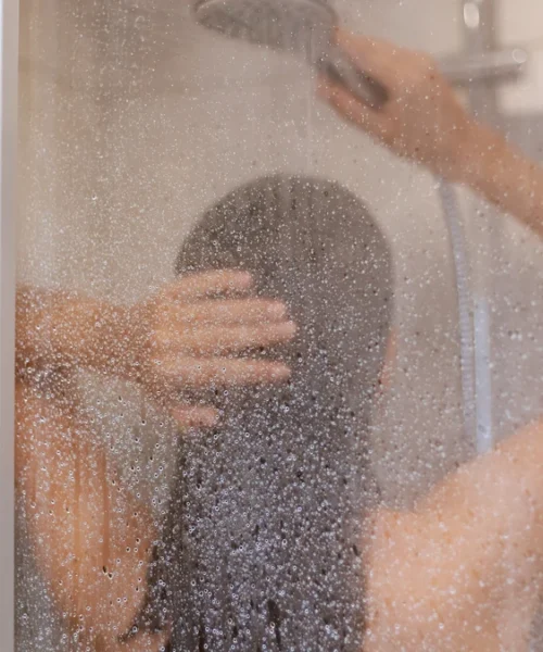 ¿Tu baño siempre está helado? Así podrás calentarlo en un instante y sin gastar nada: dile adiós a los radiadores encendidos constantemente
