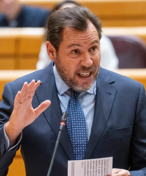 Oscar Puente bloquea a Grok, la IA de X, porque no le ha gustado su respuesta