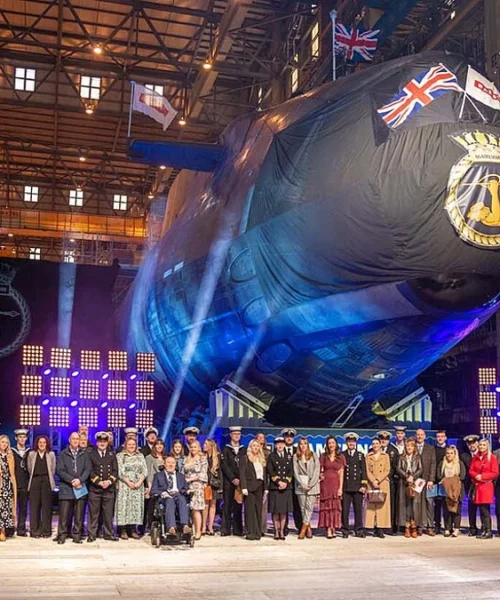Reino Unido mete en el mar su nuevo submarino nuclear: pesa 8100 toneladas y es puntero en tecnología militar