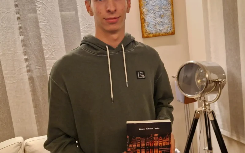 Ignacio Rabadán Capilla sorprende con “Sombras en Ámsterdam: La caza del Espectro”