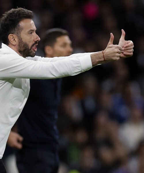 La crisis perpetua del Valencia y el estallido de la burbuja Corberán: en el bucle del descenso, con dos victorias pero la confianza de Lim