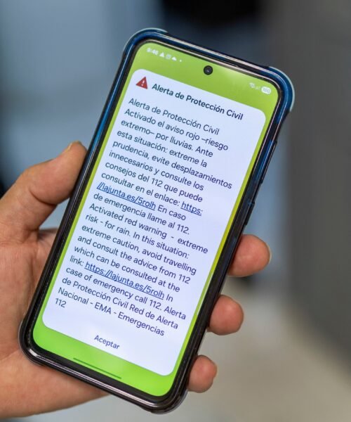 Protección Civil hará mañana una prueba de envío de alerta a móvil en Barcelona y su área