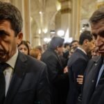 El PP anuncia que Feijóo y Mazón hablarán este domingo al multiplicarse la presión sobre la continuidad del ‘president’