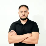 Saúl Córdova Encinas revela el lado oculto de la industria en su debut literario