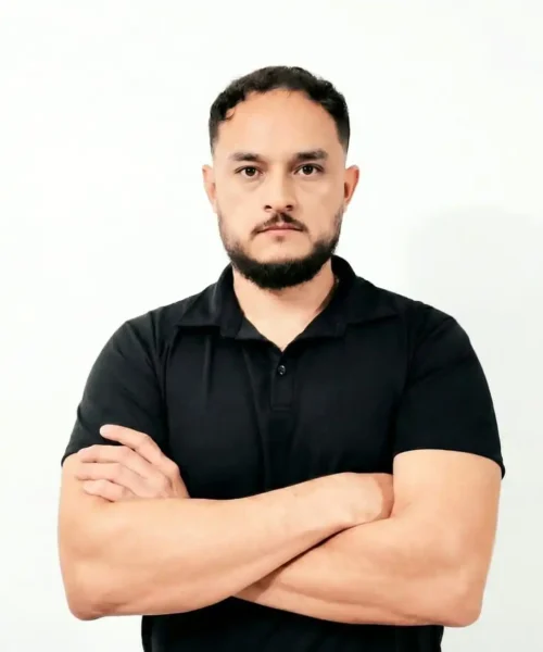 Saúl Córdova Encinas revela el lado oculto de la industria en su debut literario