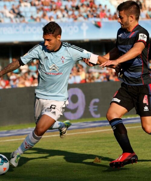 La condena a Hugo Mallo por abuso sexual contra la mujer que hacía de mascota del Espanyol durante un partido ya es firme