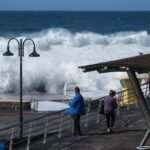Al menos tres muertos y varios heridos por un golpe de mar en el sur de Tenerife