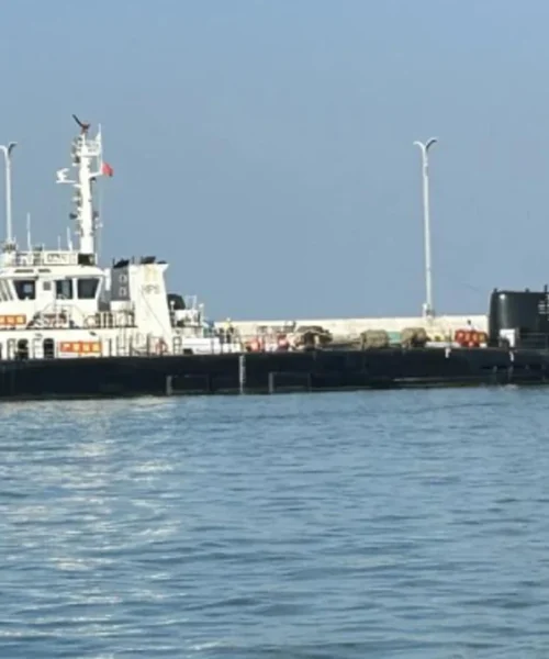 Esta es la primera imagen del misterioso buque-submarino de triple casco de China