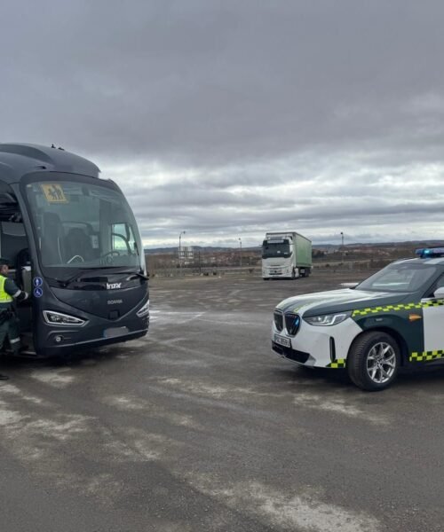 Investigado el conductor de un autobús escolar por cuadruplicar la tasa de alcoholemia mientras llevaba a 49 niños a bordo