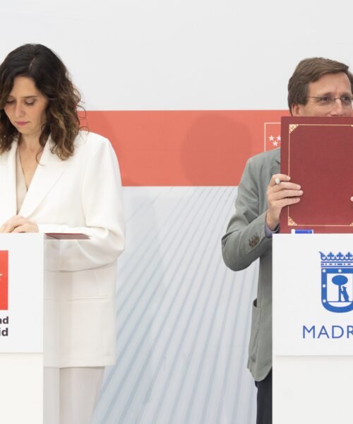 Ayuso lanza su plan de 40 residencias público-privadas cediendo gratis una parcela por 70 años para que la explote una empresa