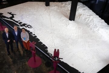 Barcelona estrena una maqueta en 3D de la ciudad que mide 84 metros cuadrados
