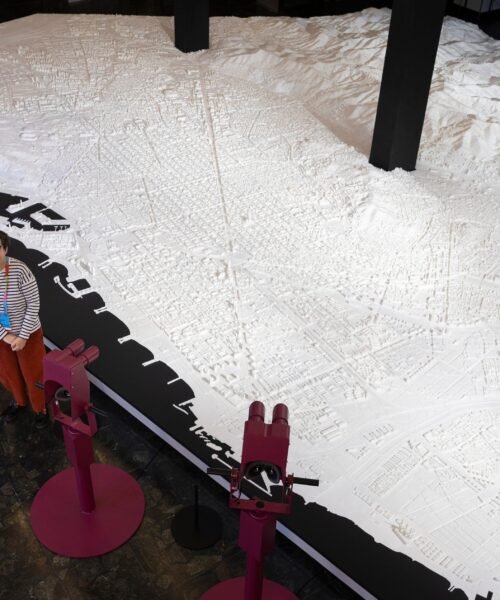 Barcelona estrena una maqueta en 3D de la ciudad que mide 84 metros cuadrados