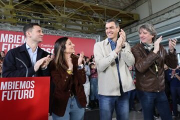 Sánchez carga contra Mañueco por los incendios en el inicio de la precampaña de Castilla y León