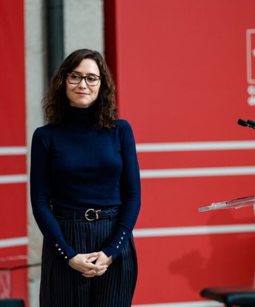 Terremoto en Educación: un portavoz del PP anuncia su marcha y adelanta la de varios cargos de Ayuso