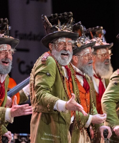 Carnavaleros de Cádiz: girar como unos ‘rock stars’, pero sin que les cunda para vivir de ello