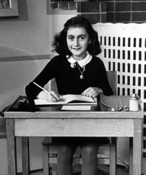 Margot, la hermana mayor de Ana Frank, sale de las sombras en su centenario