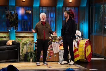 Pedro Almodóvar alegra la noche a David Broncano: La Revuelta gana a El Hormiguero cuatro meses después