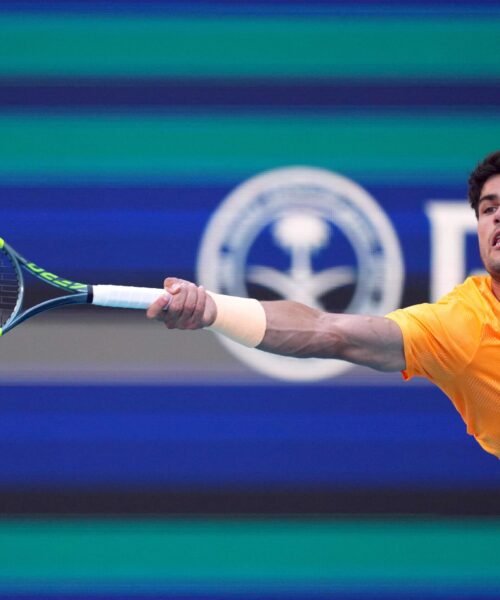 La reacción de Alcaraz no es suficiente para frenar a Korda y cae en la tercera ronda en Miami