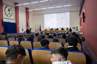 Docentes charlan con maestras rurales que ejercieron durante franquismo provincia cacereña
