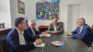 Ayuntamiento Cáceres aportará 1 millón € para arreglo asfaltado del campus universitario