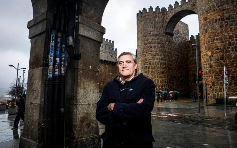 Pedro Pascual (Por Ávila): “¿Qué pintan los líderes nacionales de campaña en Castilla y León si las competencias son nuestras?”