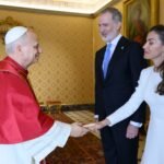 El papa León XIV recibe en el Vaticano a los Reyes tres meses antes de su visita a España