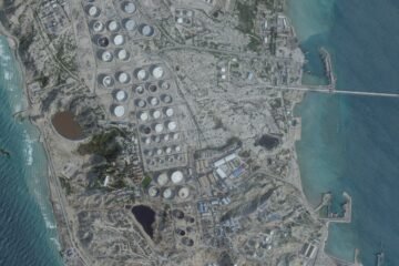 Última hora del ataque de Estados Unidos e Israel contra Irán, en directo | Irán amenaza con responder al bombardeo en la isla de Jarg con ataques contra instalaciones militares de EE UU en los Emiratos