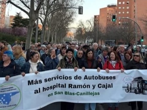 San Blas consigue mejorar la frecuencia de paso de la EMT para llegar al Hospital Ramón y Cajal