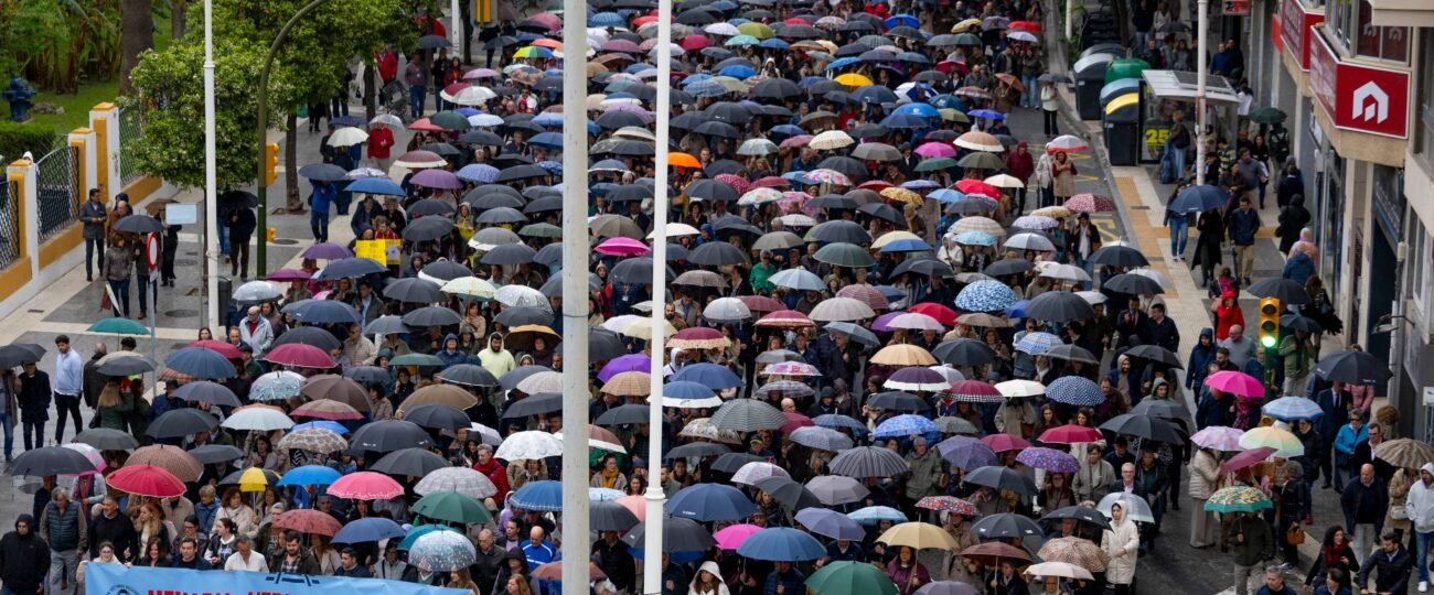 Más de 2.000 personas exigen en Huelva “saber la verdad” sobre el accidente de Adamuz por respeto a las víctimas y para evitar otra tragedia