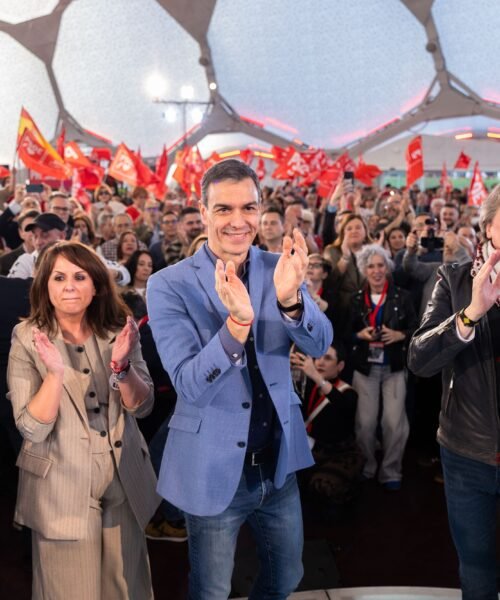 Sánchez llama a concentrar el voto progresista y se ofrece como garantía contra los efectos de la guerra