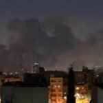 Teherán sufre el peor bombardeo de la guerra: “El este de la ciudad está explotando. Las bombas estallan una tras otra”