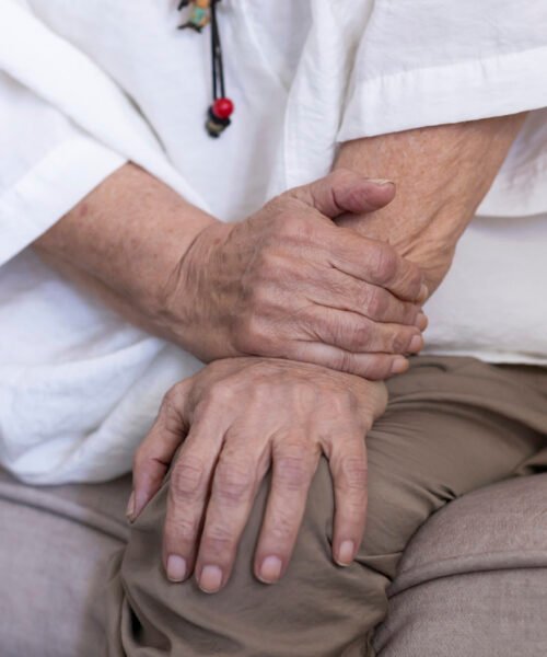 Sanidad y las CCAA posponen la aprobación del nuevo Manual de la Eutanasia y dan luz verde a la nueva hoja de ruta de cuidados paliativos centrada en el dolor