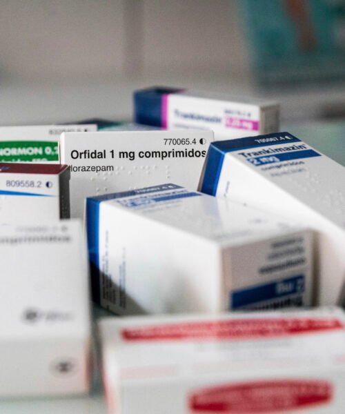 ¿Cuánto cuestan de verdad los medicamentos en España? El polémico blindaje de los precios netos