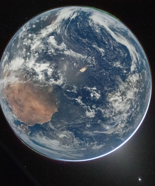 Un retrato de la Tierra para la historia: la impresionante foto tomada por el comandante de Artemisa 2