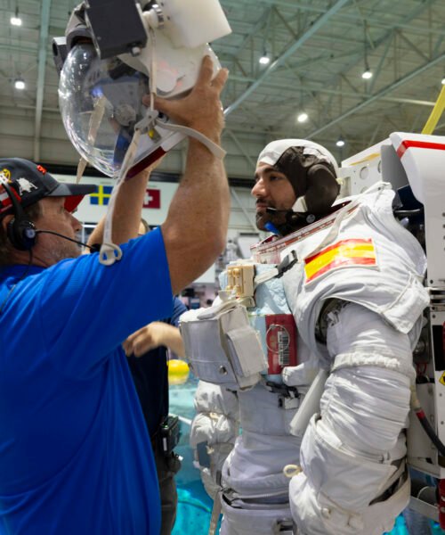 El astronauta Pablo Álvarez sigue Artemis 2 desde Houston mientras entrena para volar a la Estación Espacial: «Espero tener la oportunidad de viajar a la Luna»