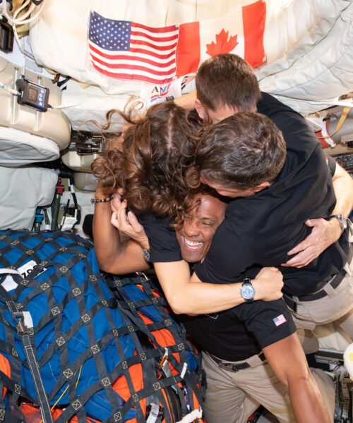 Caer a la Tierra a la velocidad de una bala y envueltos en una bola de fuego: llega el momento más peligroso para la tripulación de Artemis 2