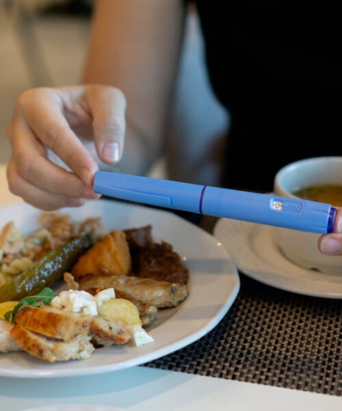 Saltarse comidas, baja ingesta calórica y pocos nutrientes en el plato, errores comunes al tomar fármacos ‘Ozempic’