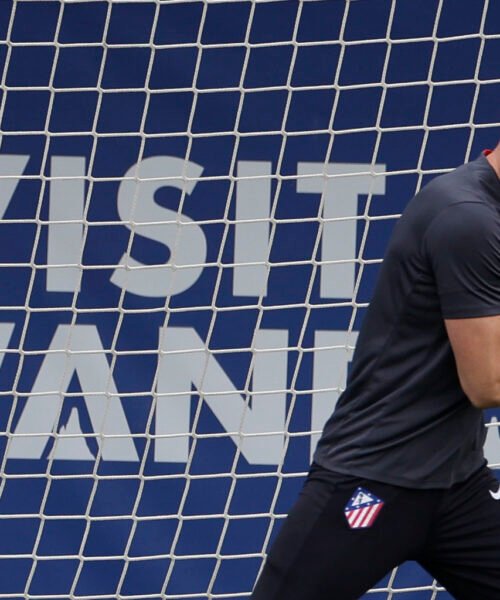 La extraña y duradera recuperación de Oblak ante el buen hacer de Musso: «No vuelve para devolverle los galones»