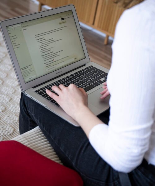 Cuidado con preguntarle a ChatGPT sobre su salud: así es como mete la pata